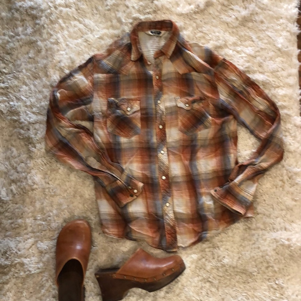 Salt Western Wear, men’s small, pearl snaps!
